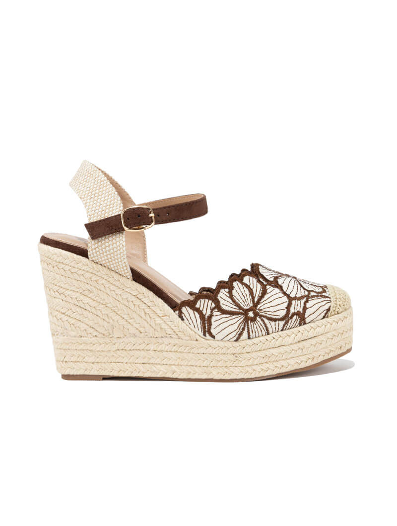 Sandales brodées en Halfa